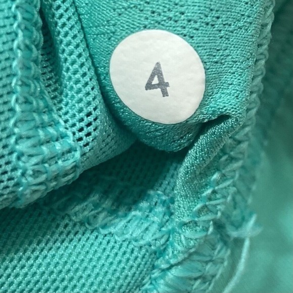 Lululemon Wild Tank Built In Strappy Mint Green Bra Heather Gray Women's 4 - Picture 7 of 7